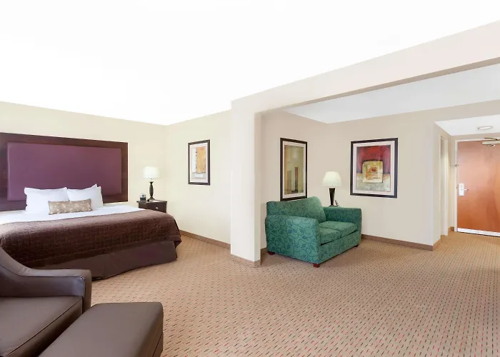 Wingate By Wyndham 3*